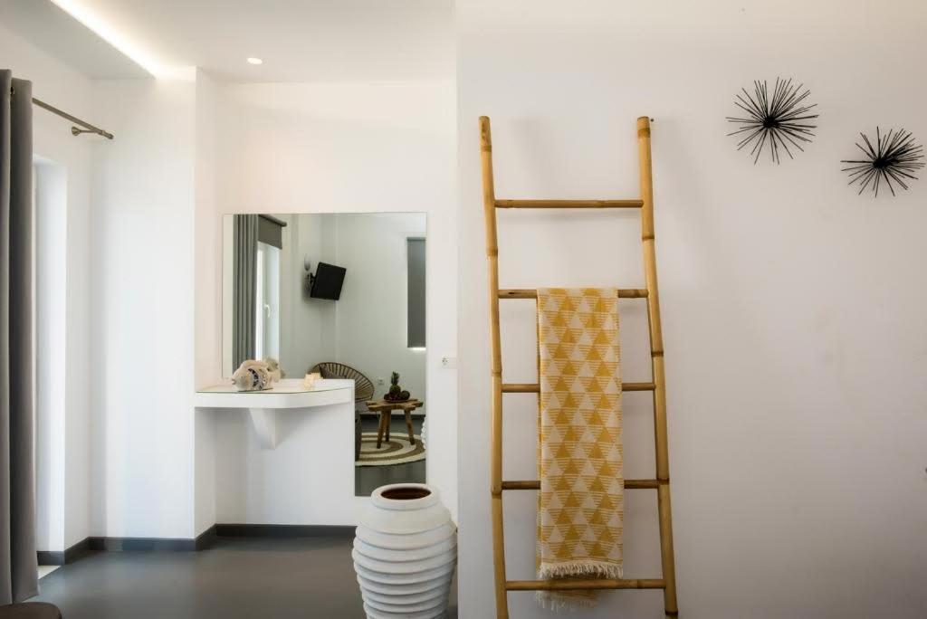 Jonaz Rooms & Suites Ornos (Mykonos) Buitenkant foto